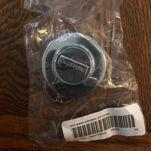 Supreme retractable keychain